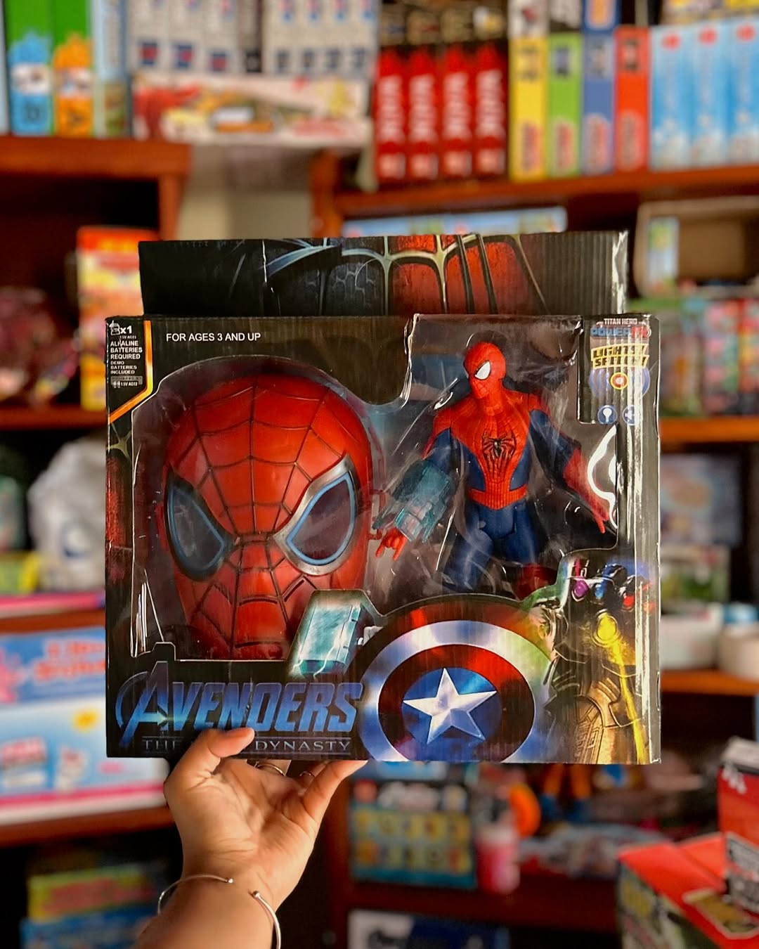 🕷️ Avengers – Spider-Man Mask & Action Figure Set | Lights & Sound | Ages 3+
